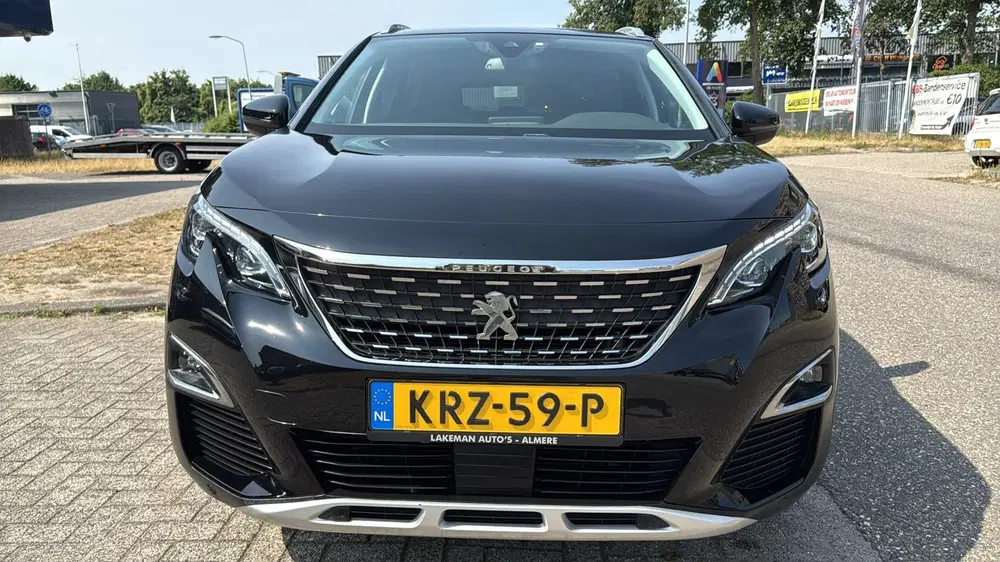 Peugeot 3008 1.2 Blackline Active Pack Navi Sport Xenon uit 2019, foto 8