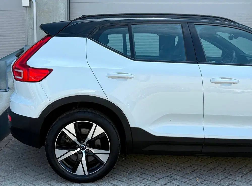 Volvo XC40 Recharge P8 AWD R-Design Wit 2020 NAP uit 2020, foto 15