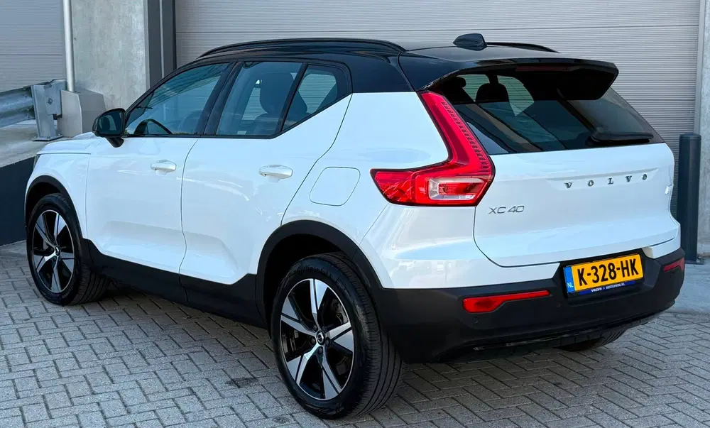 Volvo XC40 Recharge P8 AWD R-Design Wit 2020 NAP uit 2020, foto 6