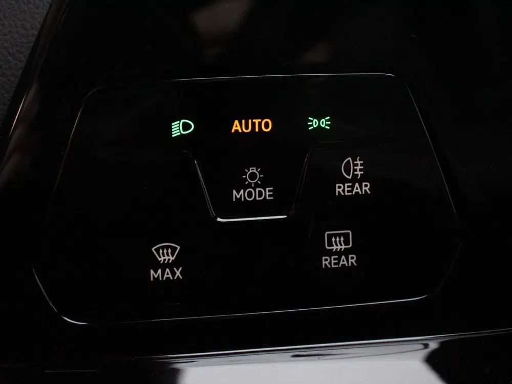 Volkswagen Golf 1.5 eTSI DSG R-Line Panorama dak Navigatie uit 2024, foto 14