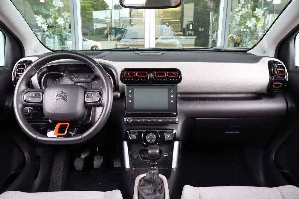 Citroën C3 Aircross 1.2 PureTech S&S Origins Pano uit 2019, foto 3