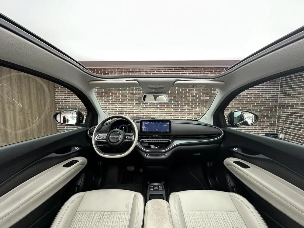 Fiat 500C RED 42 kWh Cabrio Elektrisch uit 2022, foto 10