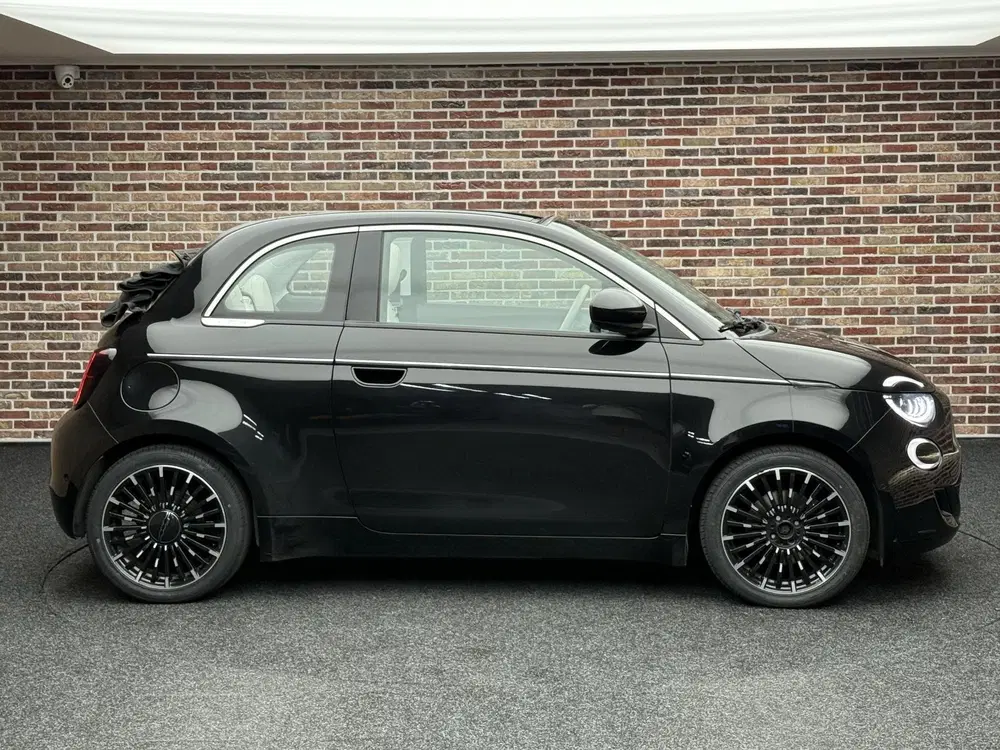 Fiat 500C RED 42 kWh Cabrio Elektrisch uit 2022, foto 4
