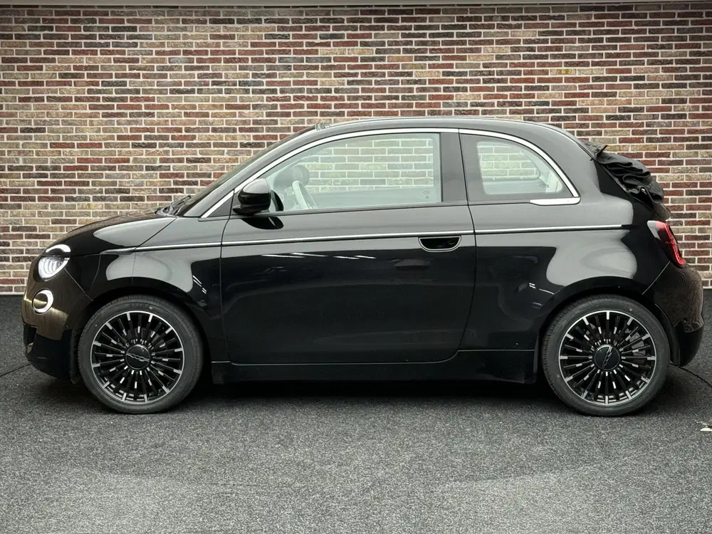 Fiat 500C RED 42 kWh Cabrio Elektrisch uit 2022, foto 6