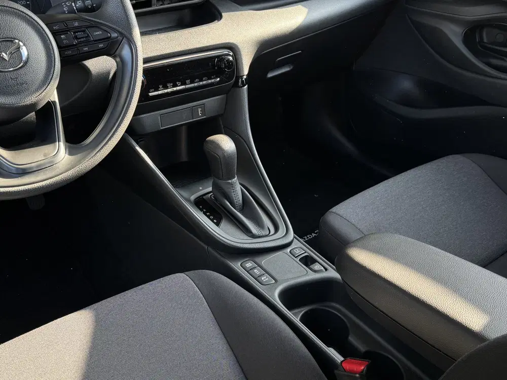 Mazda 2 Hybrid 1.5 Prime-line Clima uit 2023, foto 12