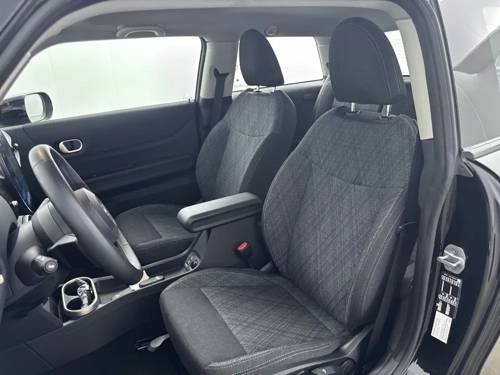 Mini Hatchback Cooper C Essential Automaat uit 2024, foto 12