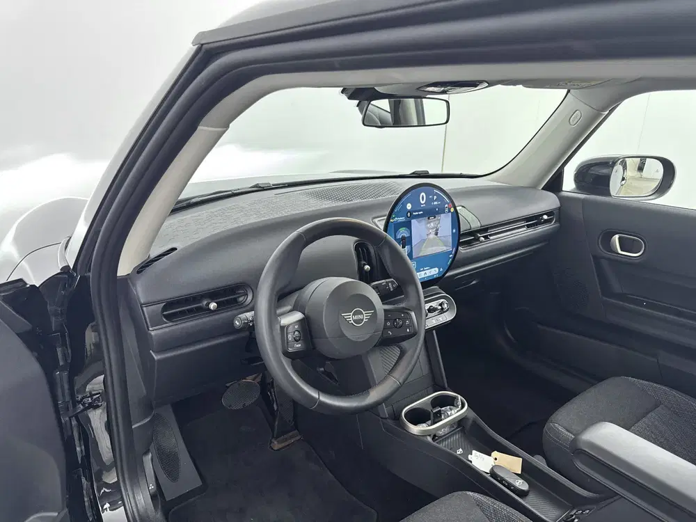 Mini Hatchback Cooper C Essential Automaat uit 2024, foto 9