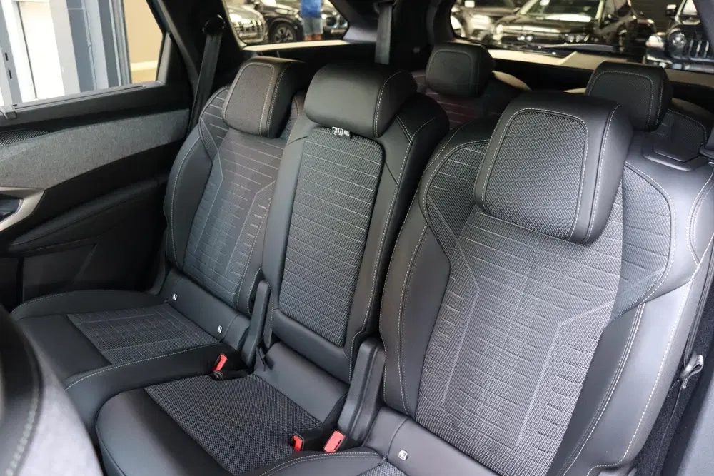 Peugeot 5008 GT Long Range 97 kWh 7p uit 2026, foto 8