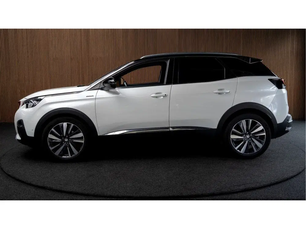 Peugeot 3008 1.2 PureT. GT Line Panodak Navi Camera Cli uit 2019, foto 2