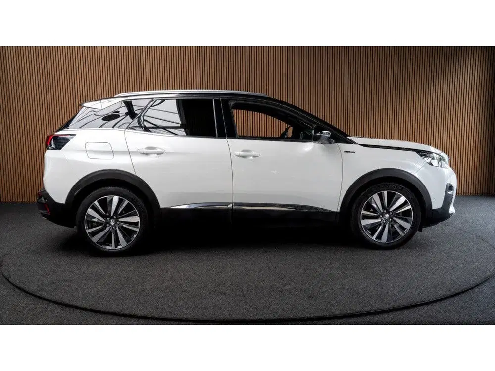 Peugeot 3008 1.2 PureT. GT Line Panodak Navi Camera Cli uit 2019, foto 7