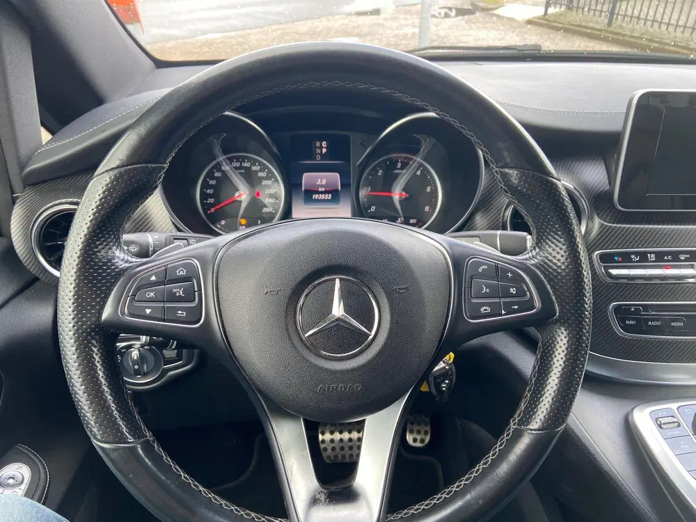 Mercedes-Benz V-Klasse 300d Lang DC Avantgarde uit 2020, foto 14
