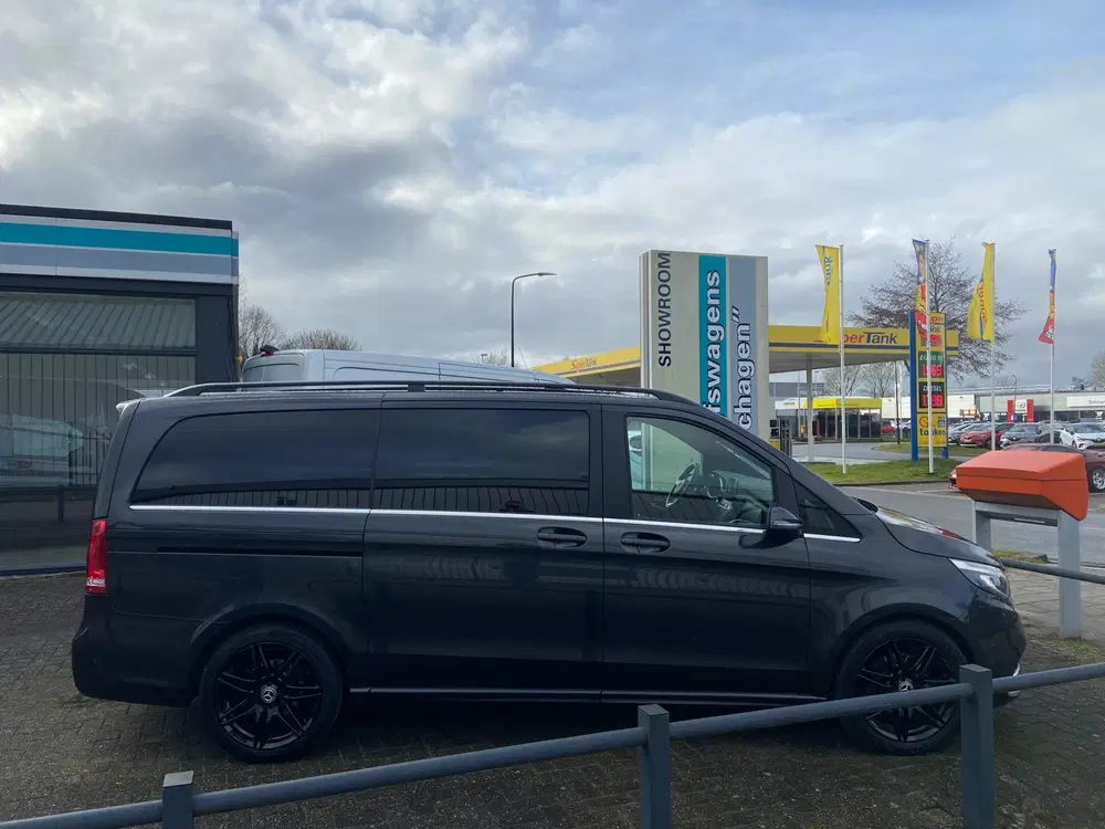 Mercedes-Benz V-Klasse 300d Lang DC Avantgarde uit 2020, foto 2