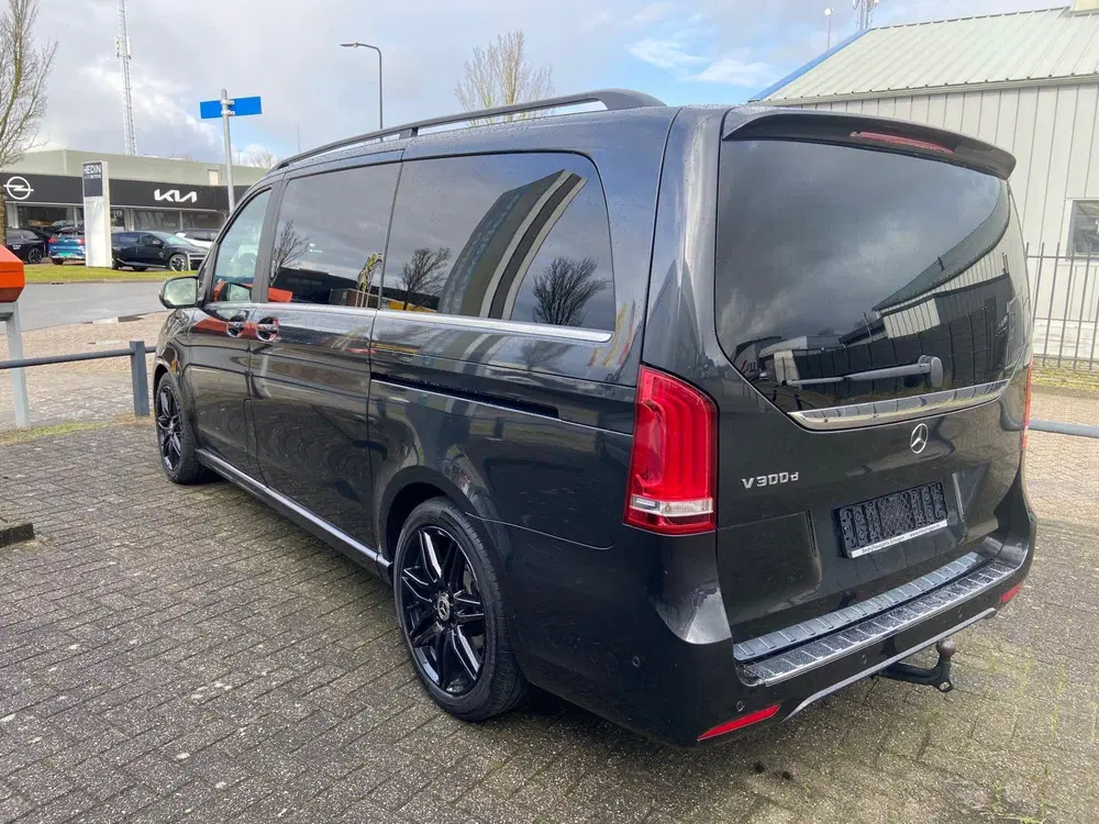 Mercedes-Benz V-Klasse 300d Lang DC Avantgarde uit 2020, foto 4