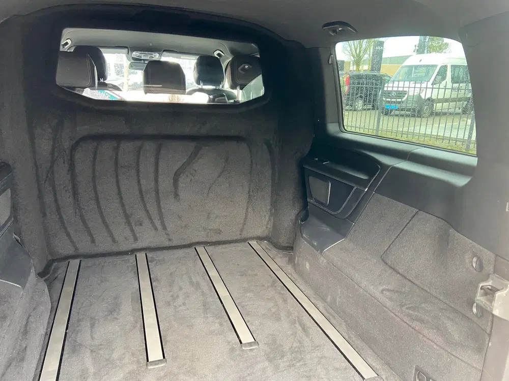 Mercedes-Benz V-Klasse 300d Lang DC Avantgarde uit 2020, foto 7