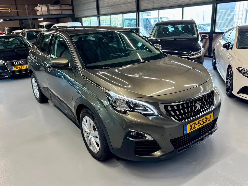 Peugeot 3008 1.2 PureTech Blue Lease Executive uit 2019, foto 10
