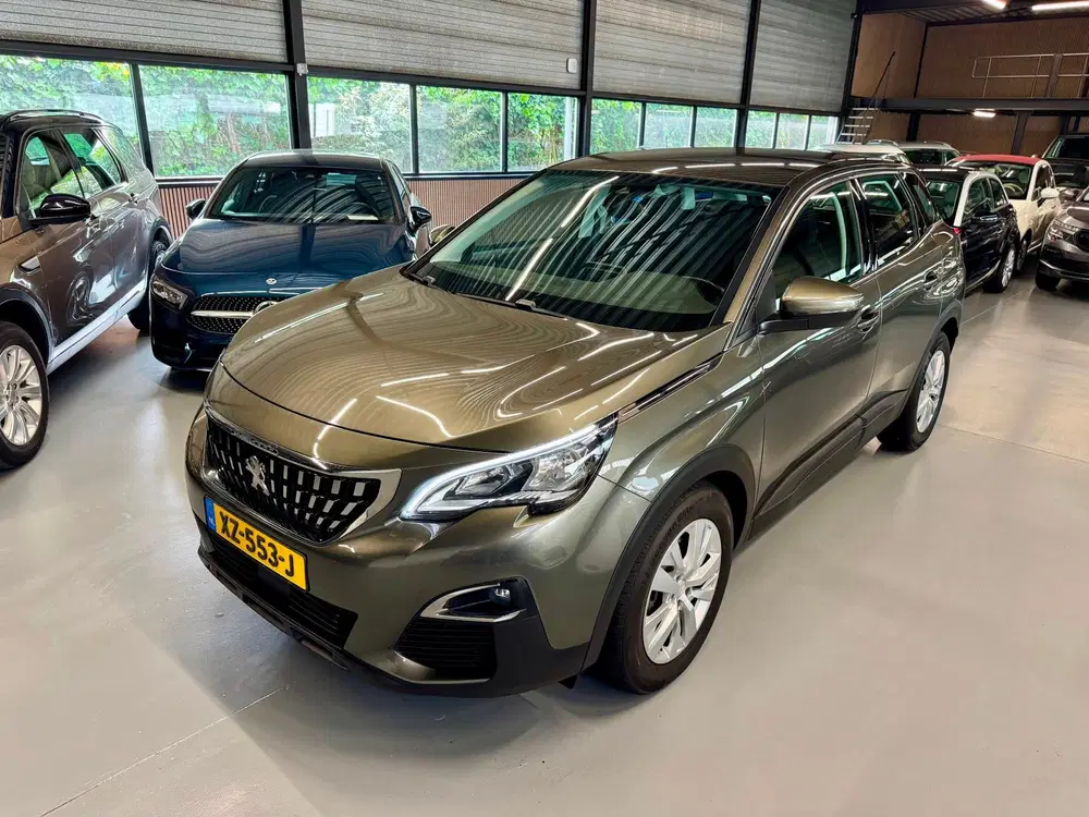 Peugeot 3008 1.2 PureTech Blue Lease Executive uit 2019, foto 11