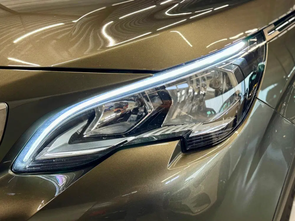 Peugeot 3008 1.2 PureTech Blue Lease Executive uit 2019, foto 15