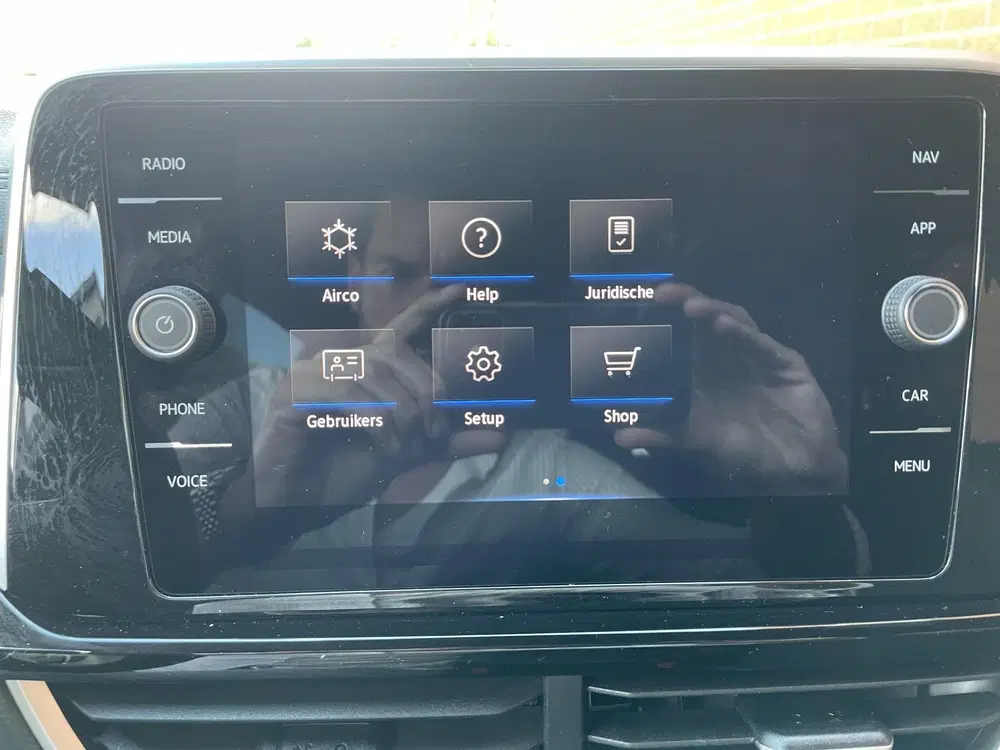Volkswagen T-Roc 1.5 TSI 150pk DSG R-Line Navigatie Apple C uit 2023, foto 15