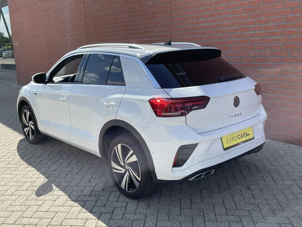 Volkswagen T-Roc 1.5 TSI 150pk DSG R-Line Navigatie Apple C uit 2023, foto 3