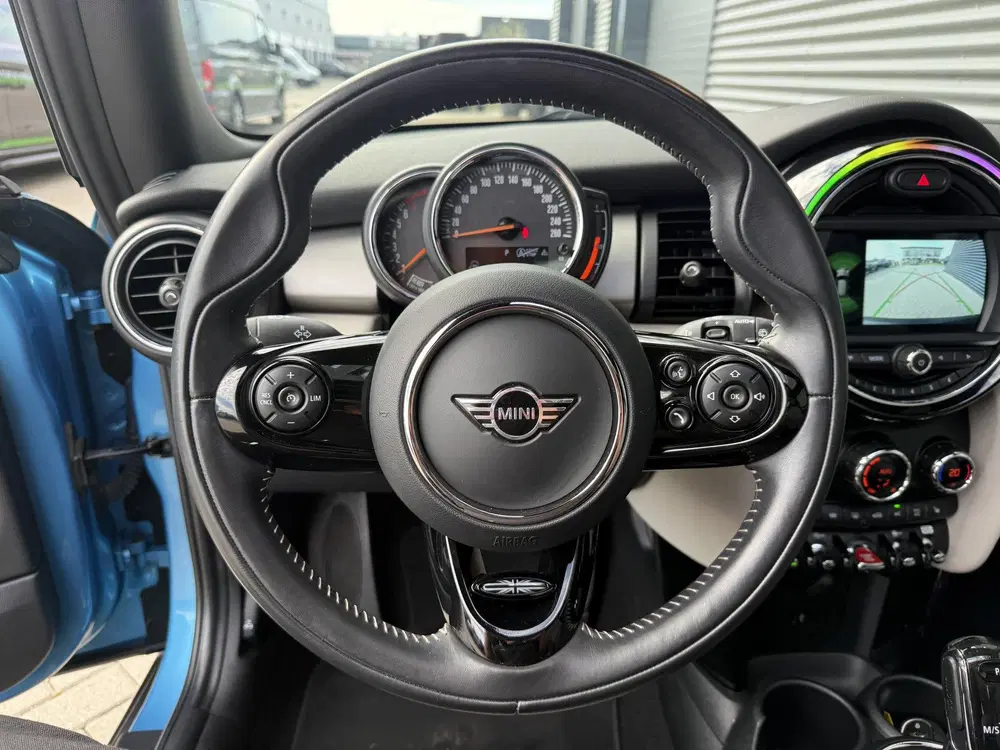 Mini Cooper 1.5 Cooper Pano uit 2019, foto 10