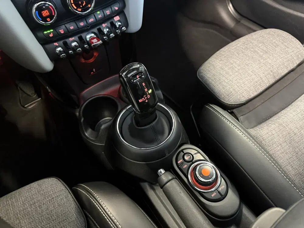 Mini Cooper 1.5 Cooper Pano uit 2019, foto 8