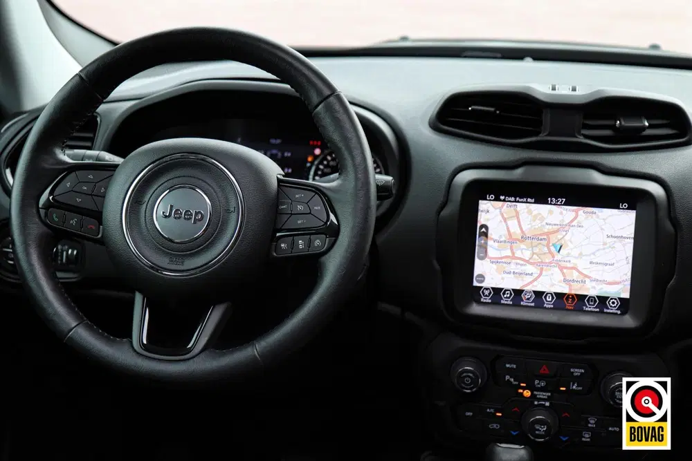 Jeep Renegade 1.3T Limited uit 2020, foto 10