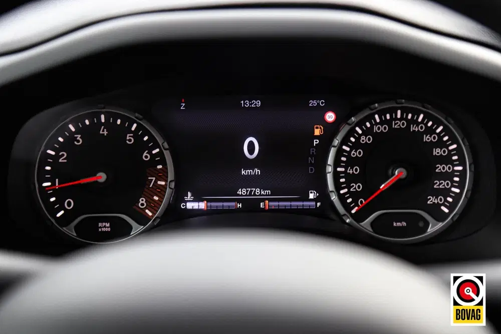 Jeep Renegade 1.3T Limited uit 2020, foto 14