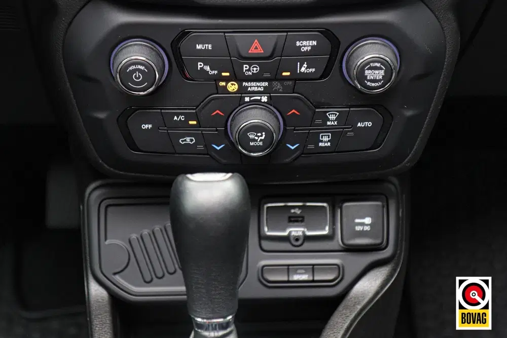Jeep Renegade 1.3T Limited uit 2020, foto 15