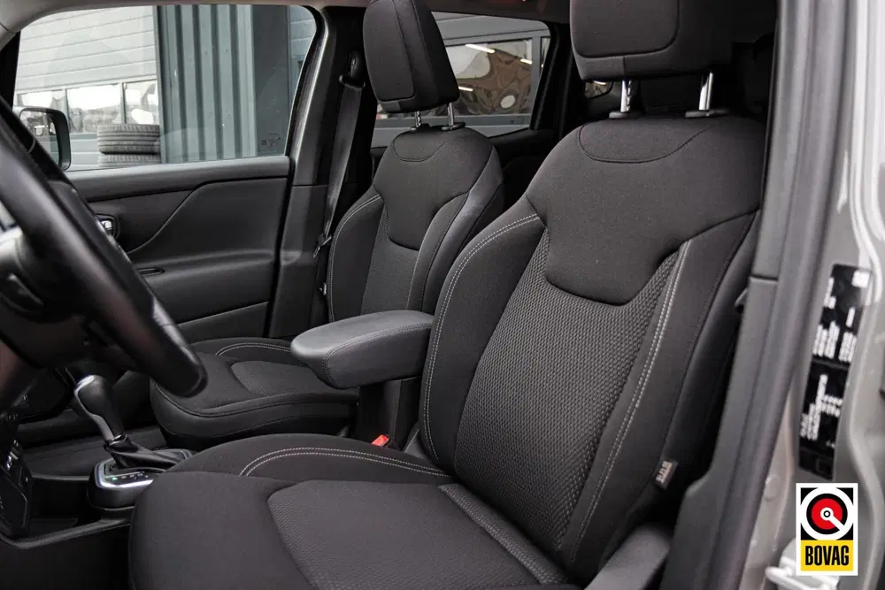 Jeep Renegade 1.3T Limited uit 2020, foto 7