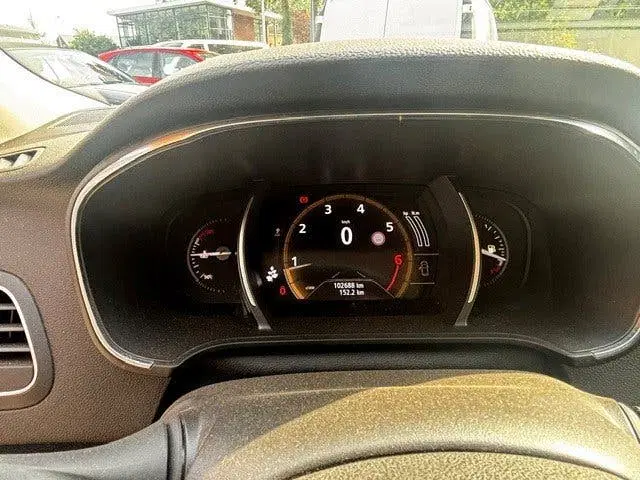 Renault Megane Mégane Estate 1.3 TCe Limited uit 2019, foto 12