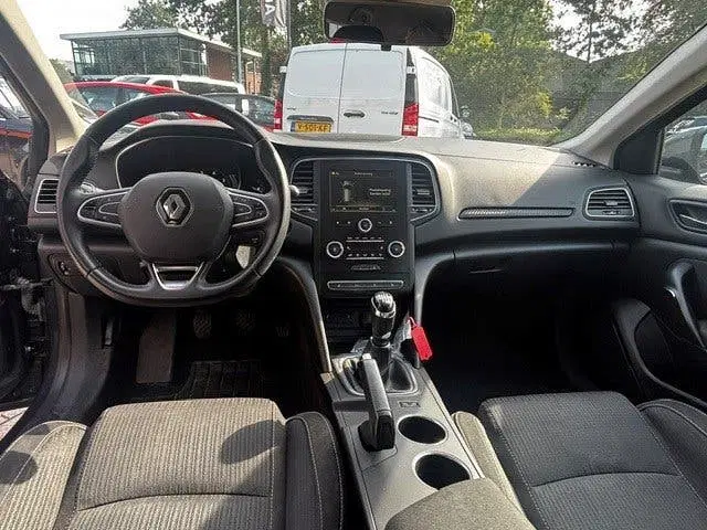 Renault Megane Mégane Estate 1.3 TCe Limited uit 2019, foto 9