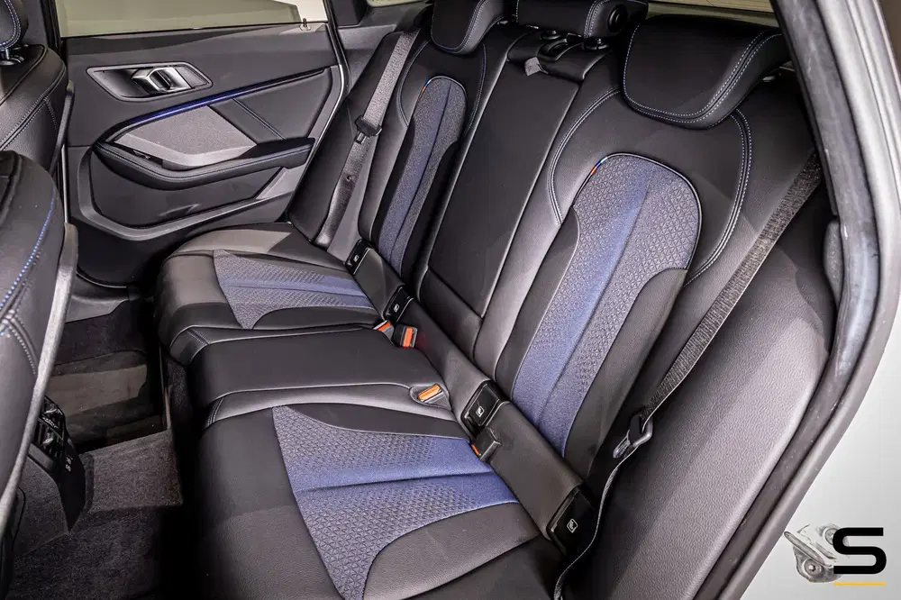 BMW 2-serie 2-serie Gran Coupé 218i High Executive uit 2021, foto 13