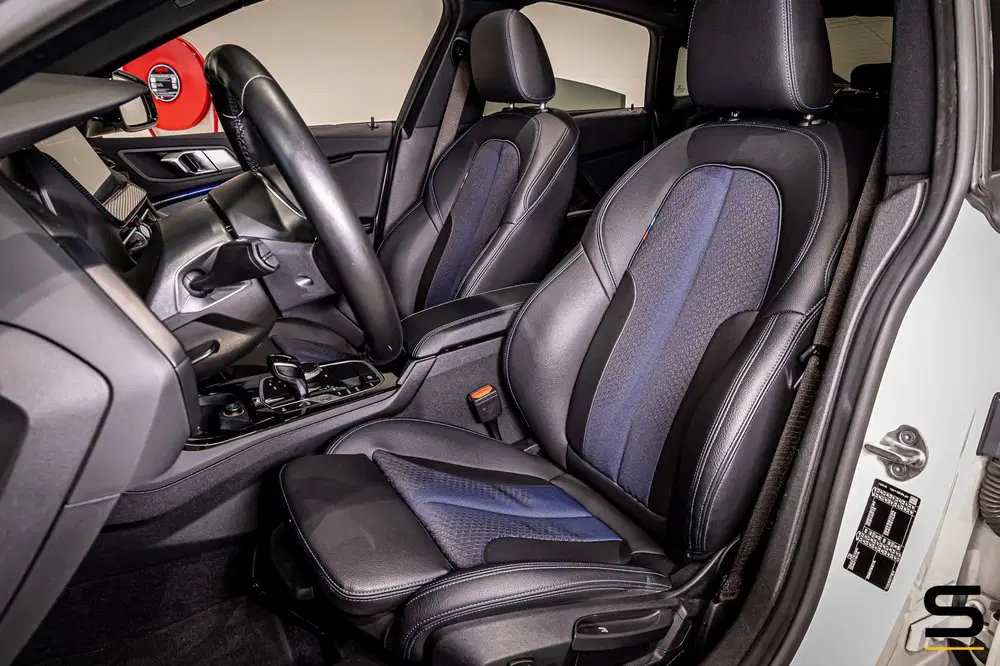 BMW 2-serie 2-serie Gran Coupé 218i High Executive uit 2021, foto 2