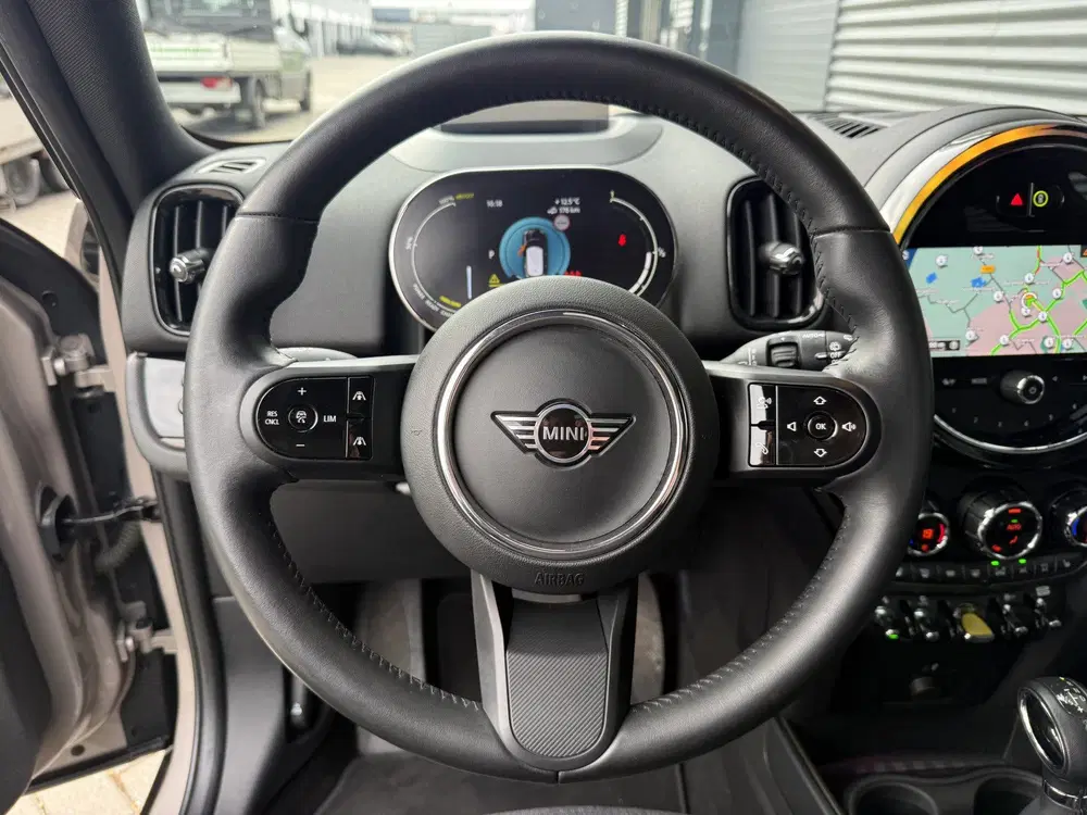 Mini Countryman 1.5 Cooper SE ALL4 Pano uit 2022, foto 11
