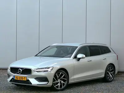Volvo V60 2.0 T5 AUT Momentum 12 MND garantie Navi uit 2019
