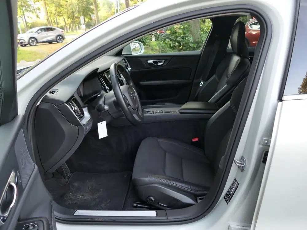 Volvo V60 2.0 T5 AUT Momentum 12 MND garantie Navi uit 2019, foto 7