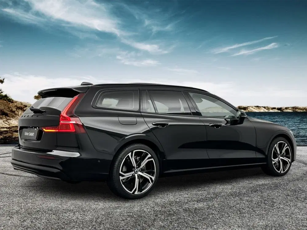 Volvo V60 T6 350PK AWD Plus Dark uit 2026, foto 3