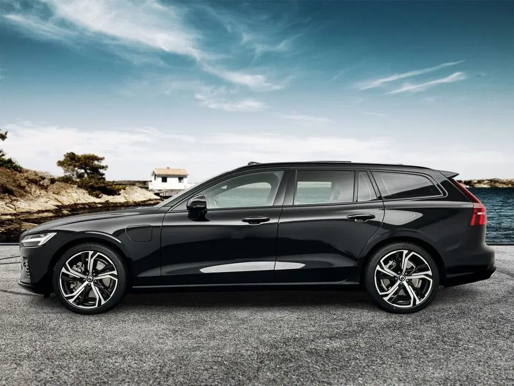 Volvo V60 T6 350PK AWD Plus Dark uit 2026, foto 8