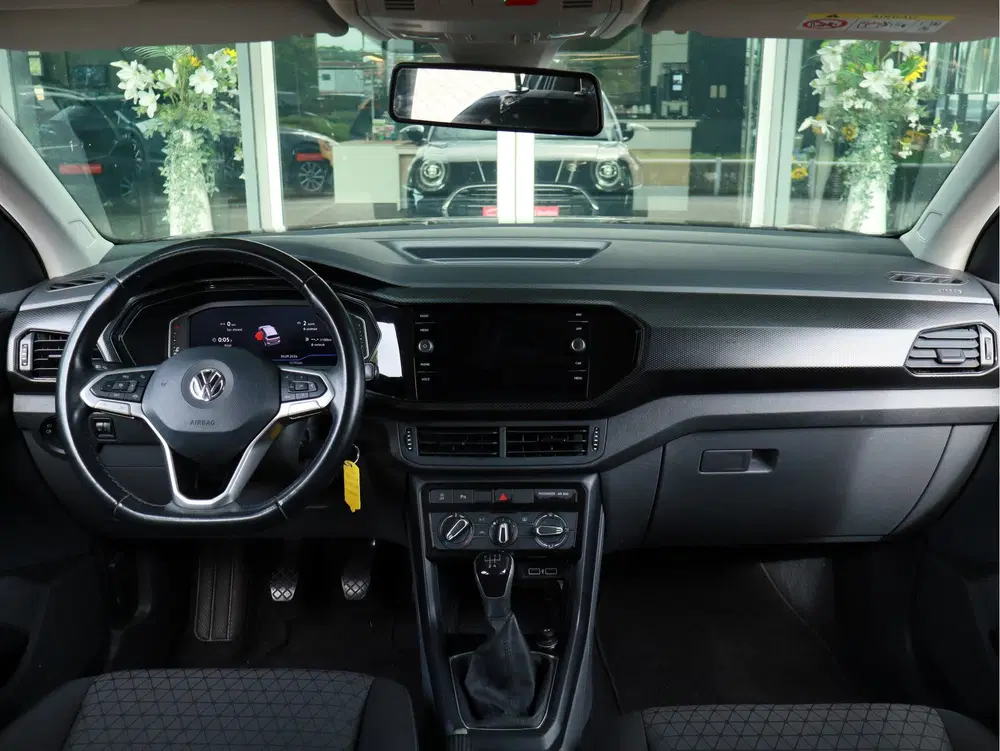 Volkswagen T-Cross 1.0 TSI Life Vitrual Cockpit uit 2019, foto 3