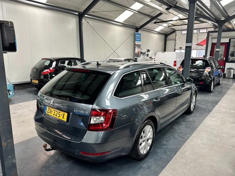 Skoda Octavia 1.6 TDI Greentech Clever Edition uit 2019, foto 4