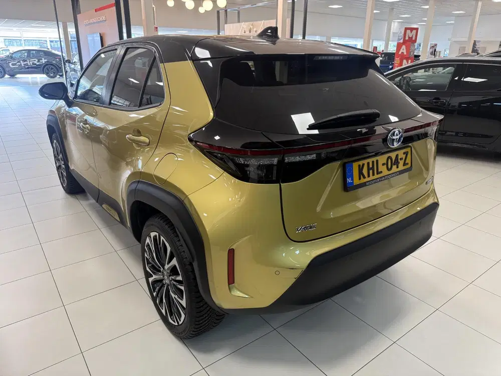 Toyota Yaris Cross 1.5 Hybrid Executive met Panoramadak uit 2022, foto 2