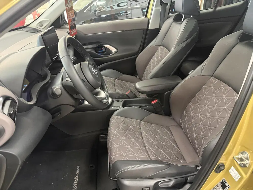 Toyota Yaris Cross 1.5 Hybrid Executive met Panoramadak uit 2022, foto 6