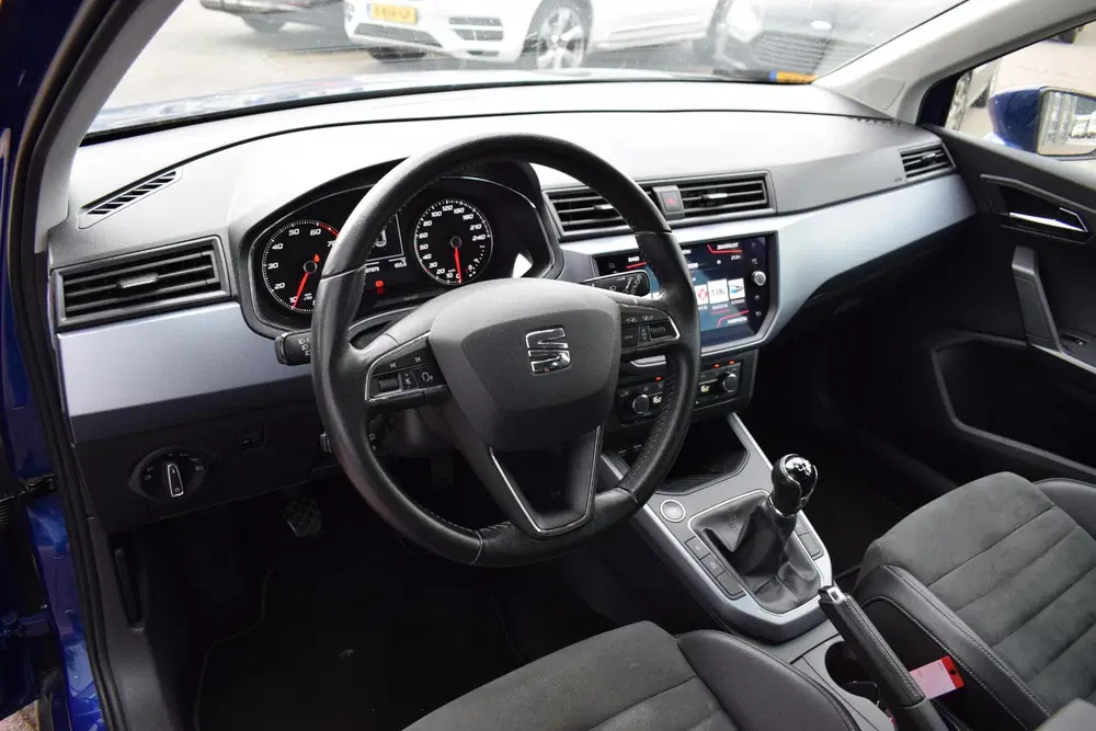 SEAT Arona 1.0 TSI Style Business Intense uit 2019, foto 4