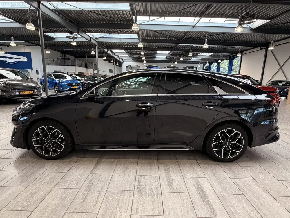 Kia ProCeed 1.5 T-GDi 160 pk GT-Line uit 2023, foto 2