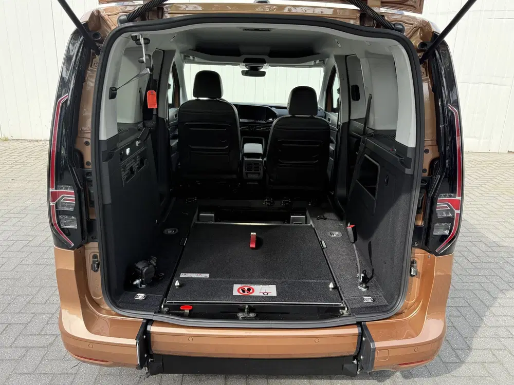 Volkswagen Caddy 1.5 TSI Rolstoelauto uit 2022, foto 5