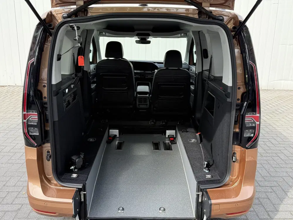 Volkswagen Caddy 1.5 TSI Rolstoelauto uit 2022, foto 7