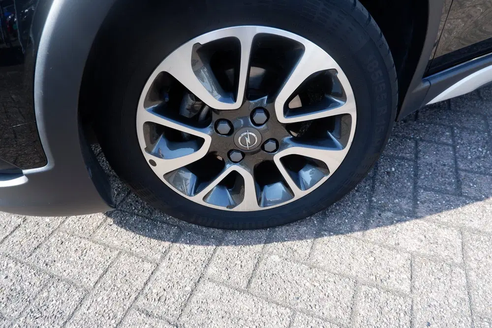 Opel Karl 1.0 Rocks Online Edition uit 2019, foto 3