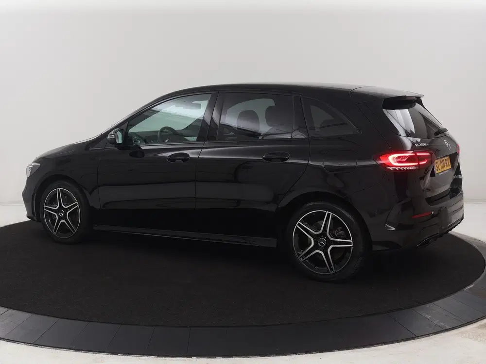 Mercedes-Benz B-Klasse Business uit 2020, foto 2