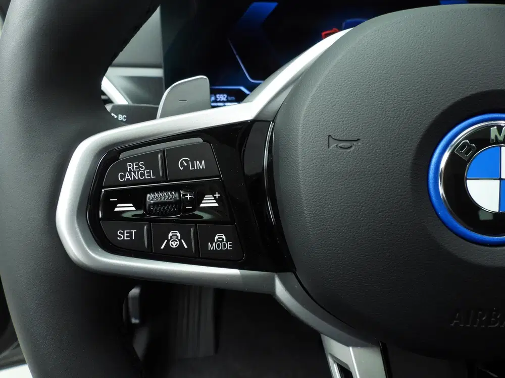 BMW 3-serie Touring 330e M Sportpakket Pro uit 2026, foto 13