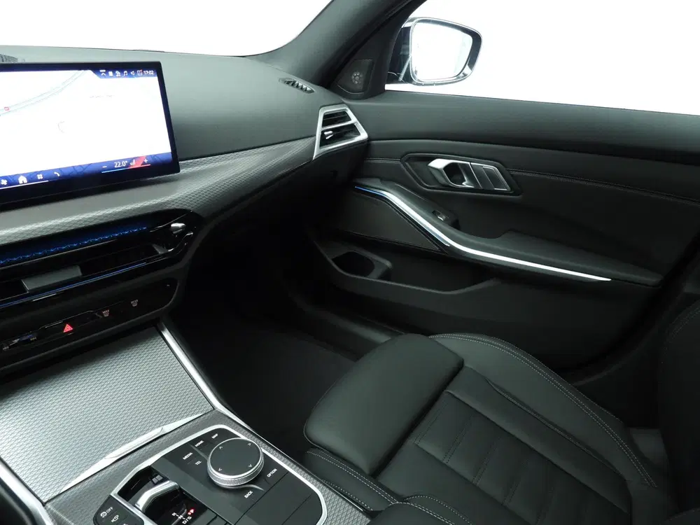 BMW 3-serie Touring 330e M Sportpakket Pro uit 2026, foto 14